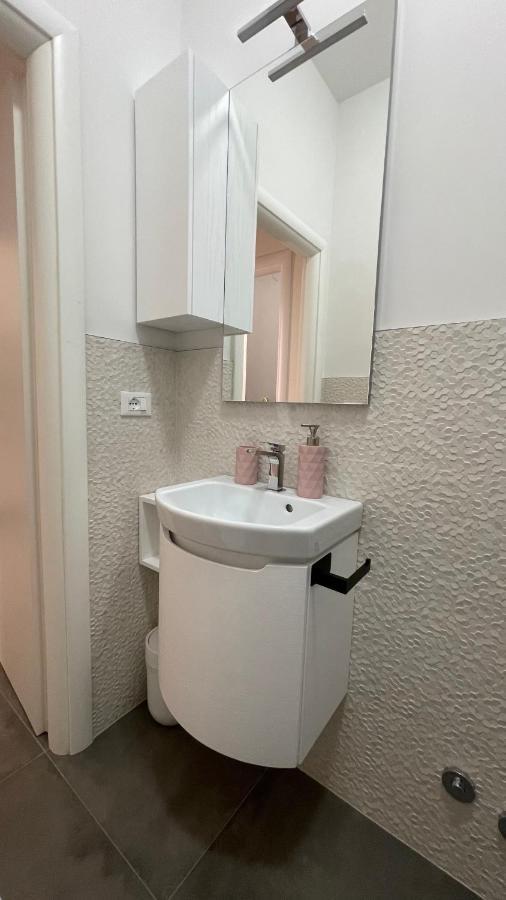 Guest House Kinga Cavour Florence Ngoại thất bức ảnh